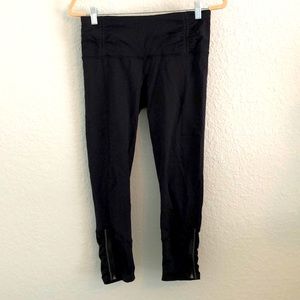 Lululemon running crops